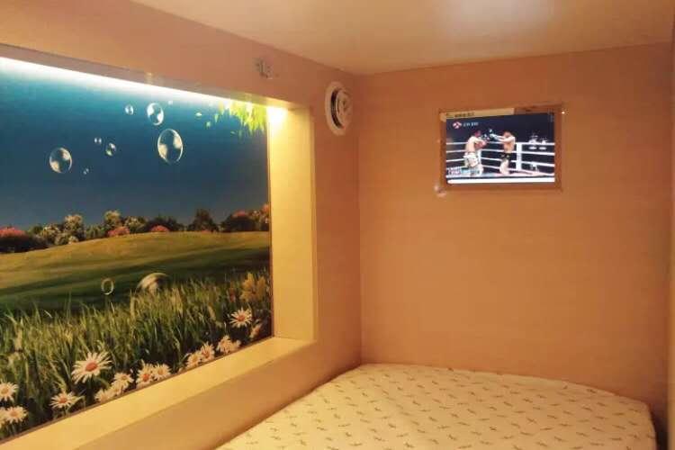 The Olive Tree Capsule Hostel Shenzhen Buitenkant foto