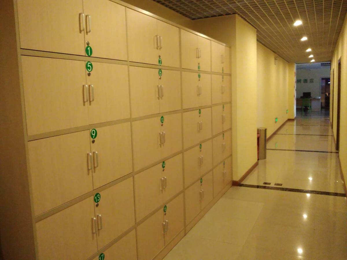 The Olive Tree Capsule Hostel Shenzhen Buitenkant foto